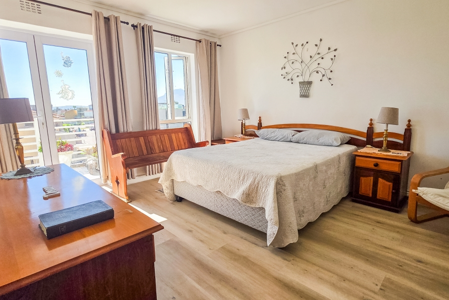 3 Bedroom Property for Sale in Harbour Island Western Cape